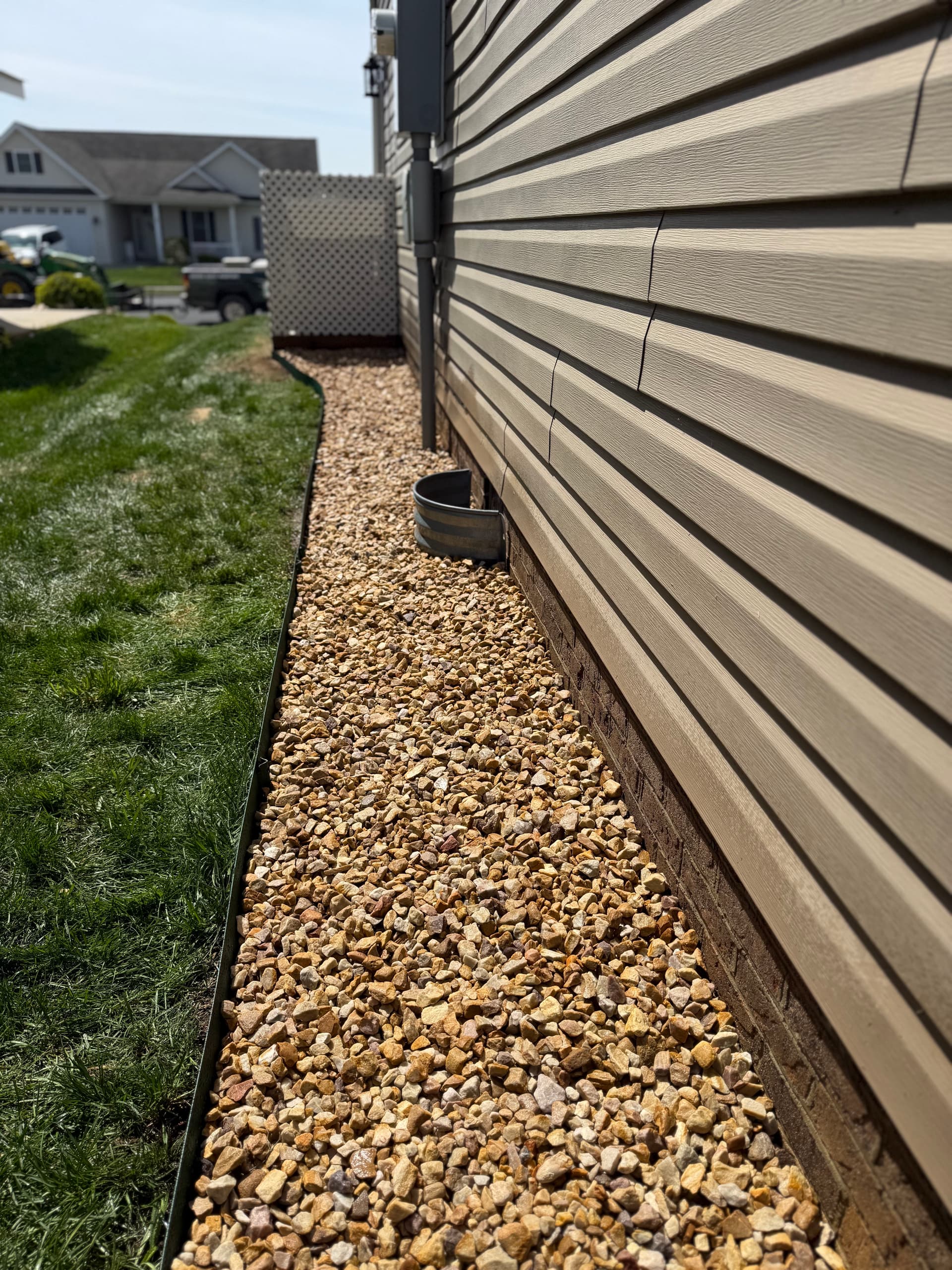 Gallery photos for Rock Bed Installation Along House Foundation That Actually Works: Image #2